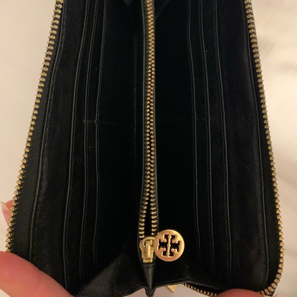 Tory Burch Wallet - Picture 2 of 2